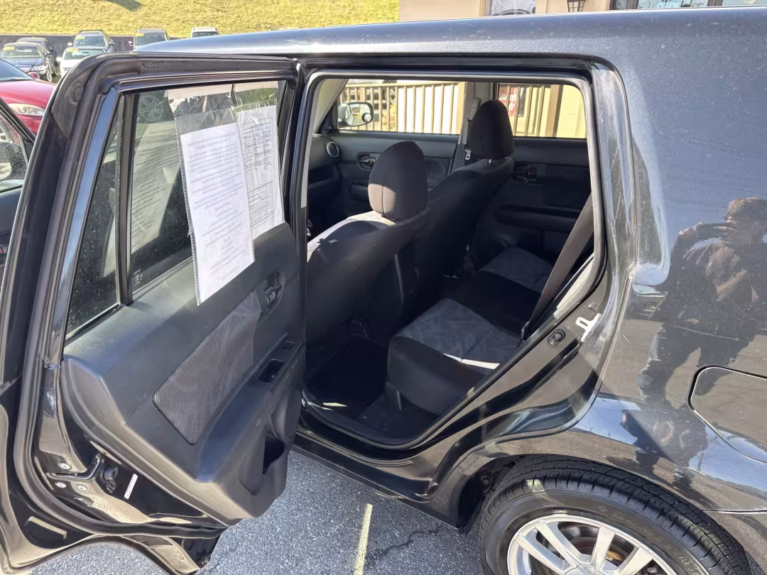 2011 Scion xB - JTLZE4FEXB1133580 - Image #7